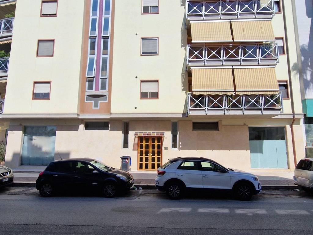 Immobile a Trani in Corso Alcide De Gasperi - Foto 3