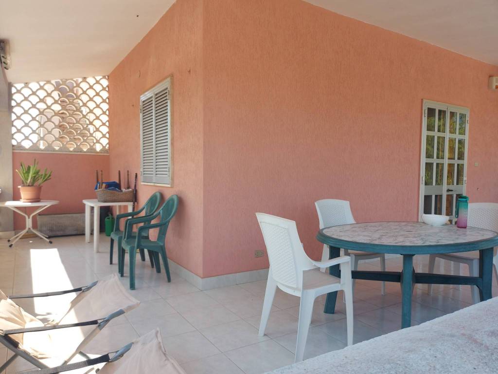 Villa a Pulsano in Via G. Licomati, 13 - Foto 3