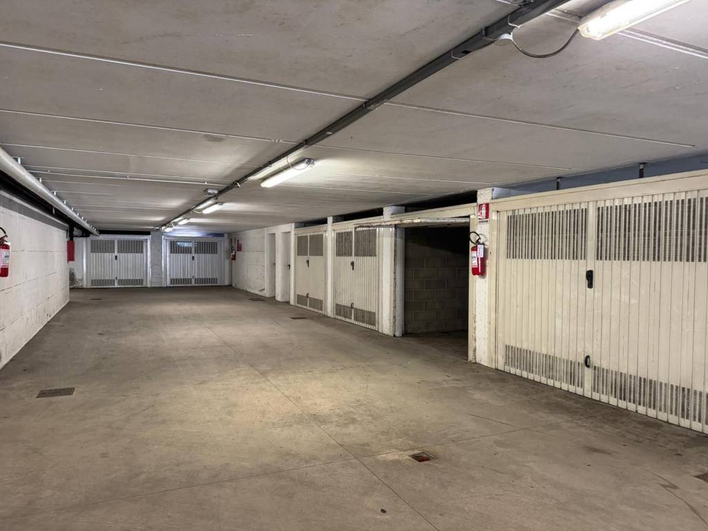 Box / garage a Luino in Via Molino - Foto 2