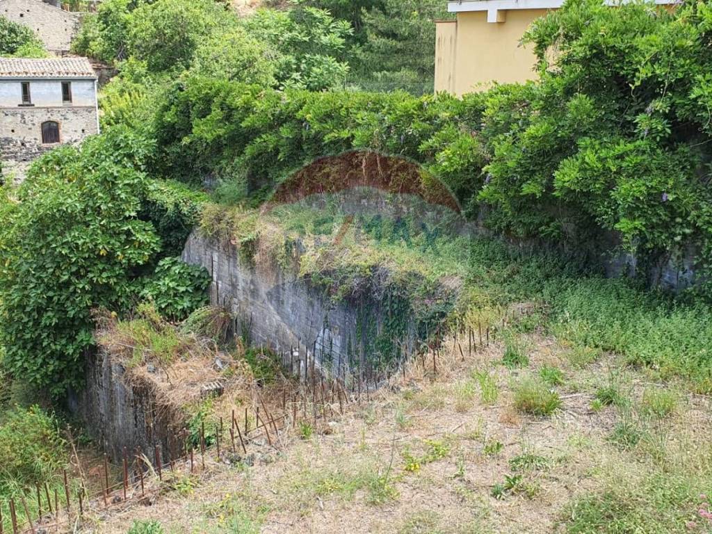 Terreno a Castiglione di sicilia in VIA GUGLIELMO MARCONI - Foto 2