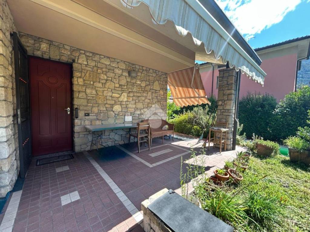 Villa a Costa volpino in Via Bosca Del Pomo, 1 - Foto 2