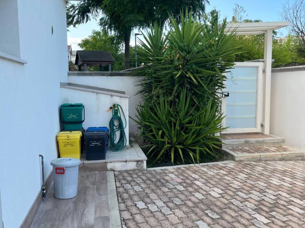 Appartamento a Montesilvano in Via Alessandro Manzoni, 8 - Foto 2