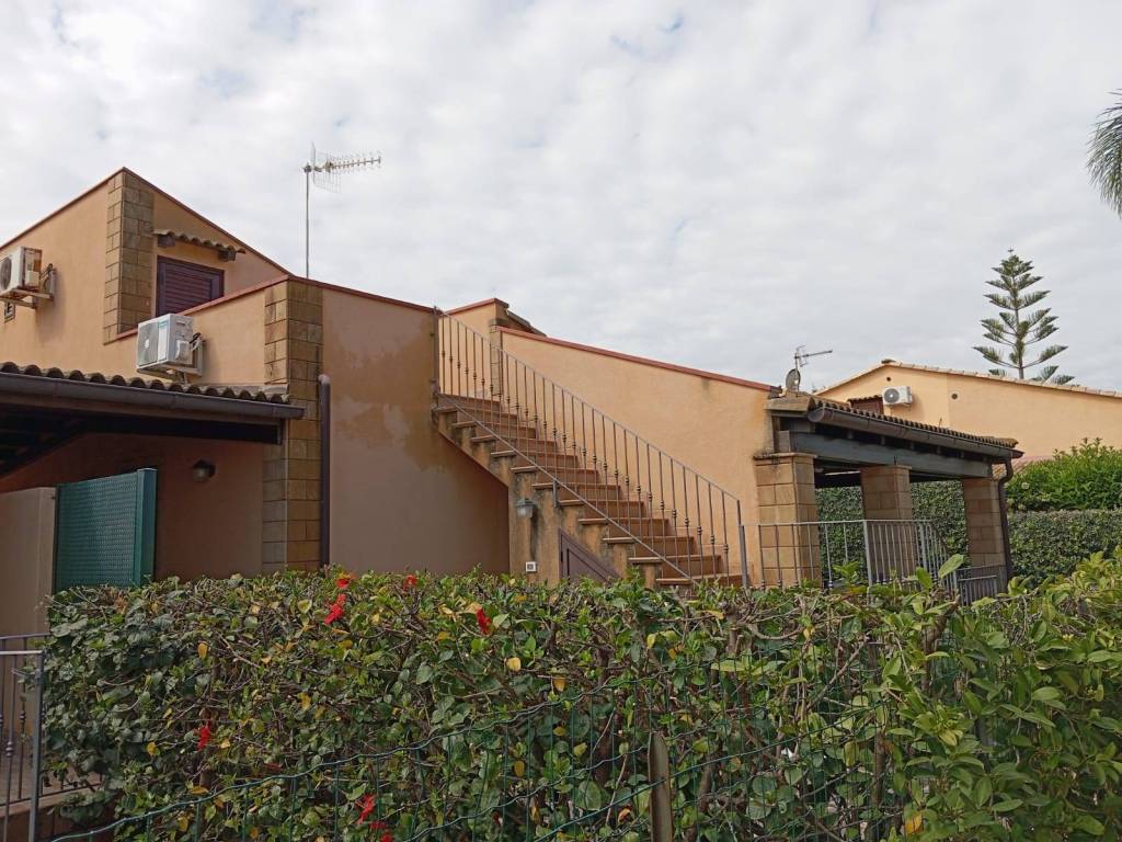 Villa a Campofelice di roccella in Via Alliata - Foto 5