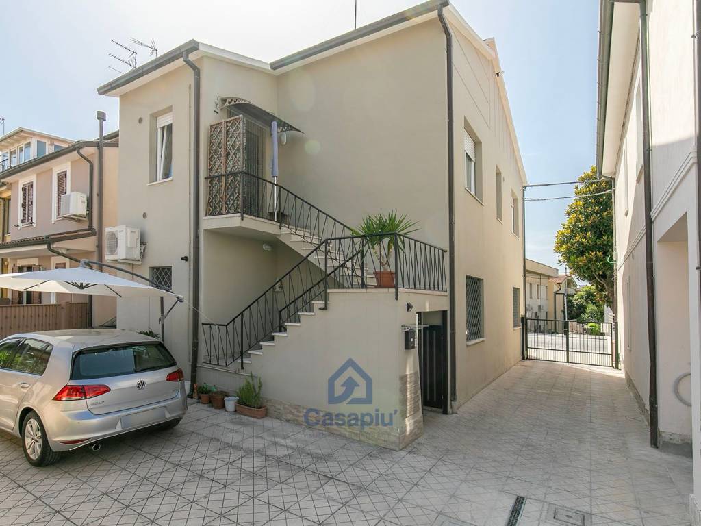 Appartamento a Civitanova marche in Via Dante Alighieri, 207 - Foto 3