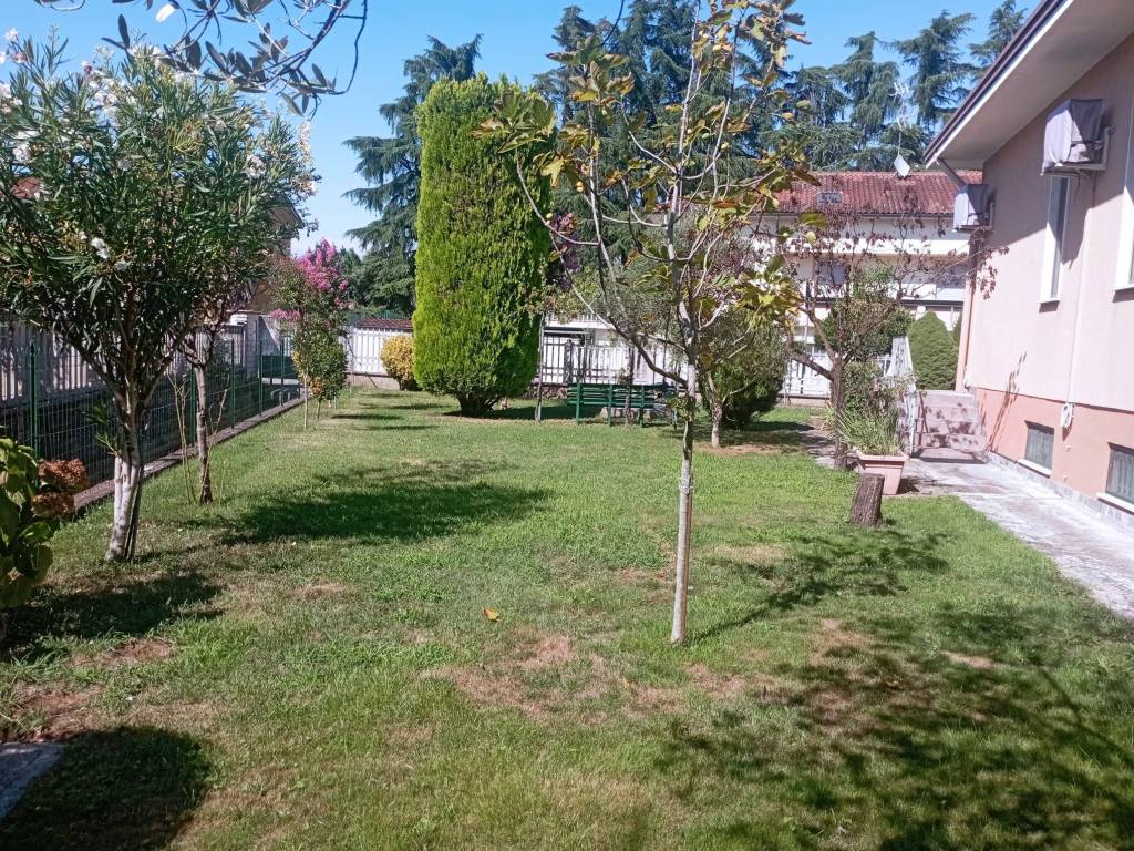 Villa a Zelo buon persico in Via Rodolfo Morandi, 7 - Foto 3