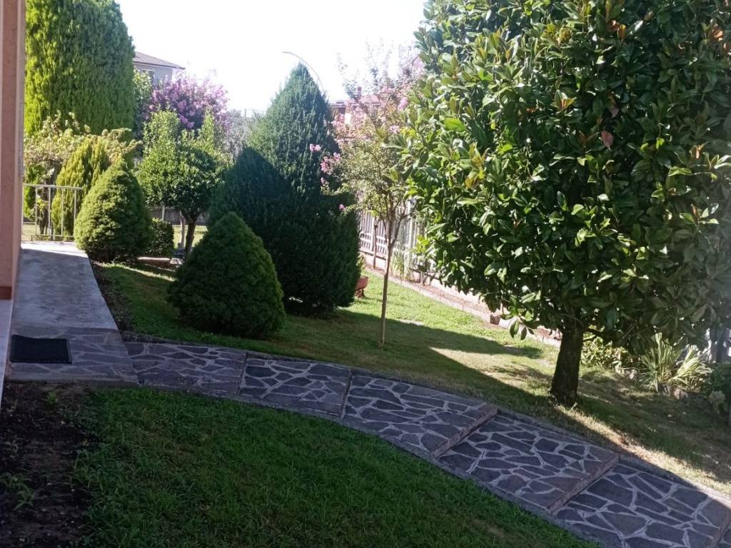 Villa a Zelo buon persico in Via Rodolfo Morandi, 7 - Foto 5
