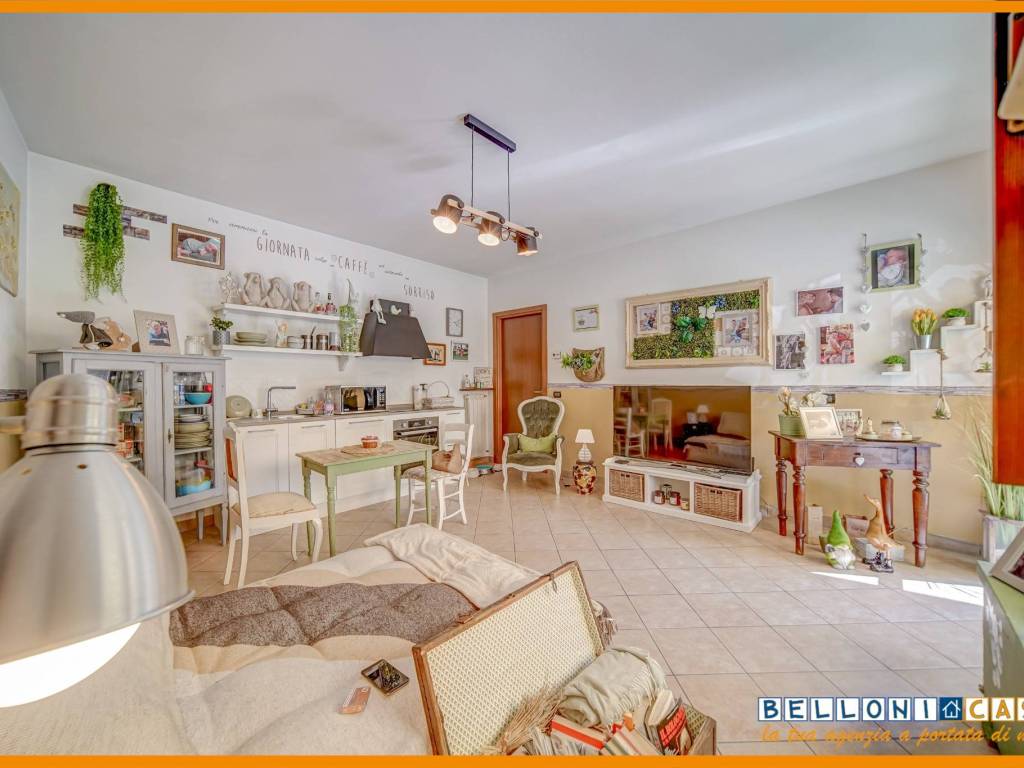 Appartamento a Carnago in Via Giuseppe Verdi - Foto 5