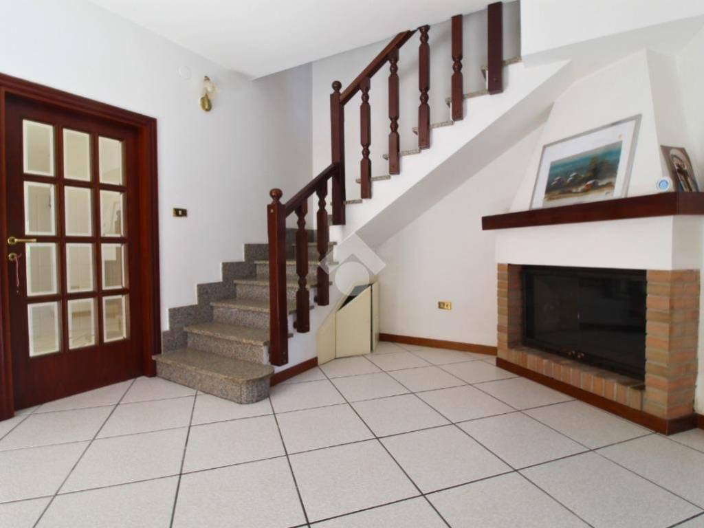 Casa indipendente a Ascoli piceno in Via Carpignana, 26 - Foto 2