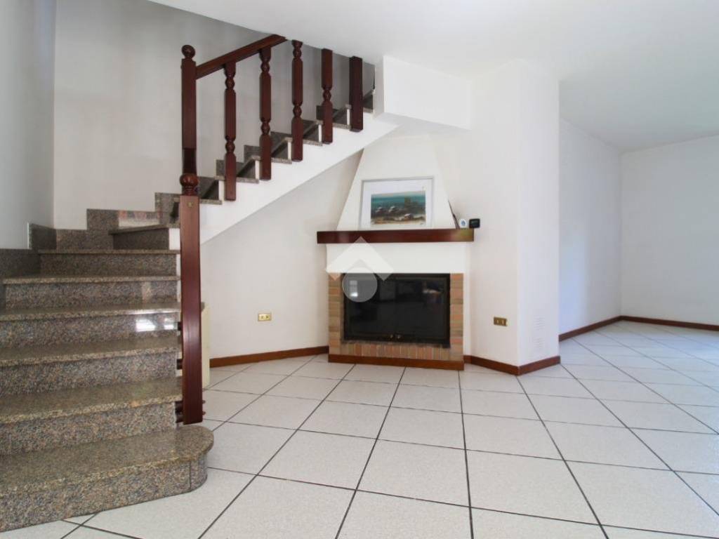 Casa indipendente a Ascoli piceno in Via Carpignana, 26 - Foto 3