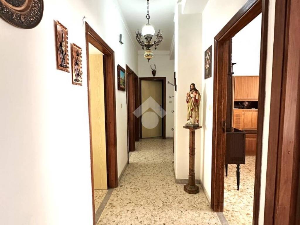 Appartamento a Canosa di puglia in Via Giovanni Bovio, 69 - Foto 3