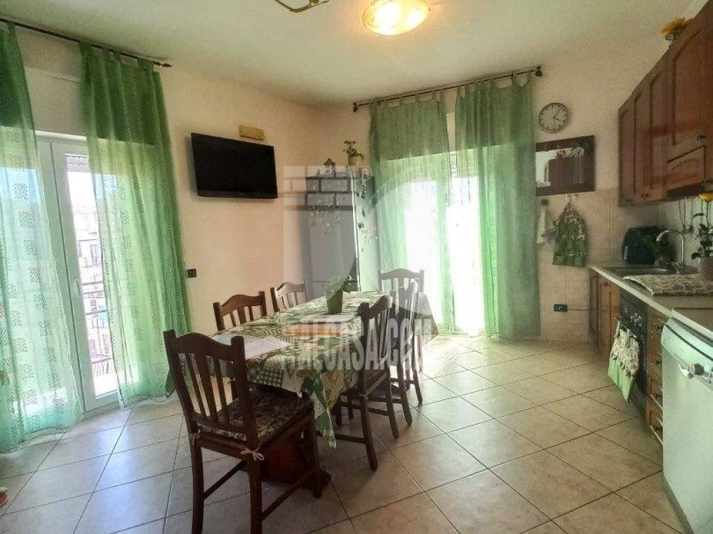 Appartamento a Crotone in viale matteotti - Foto 3