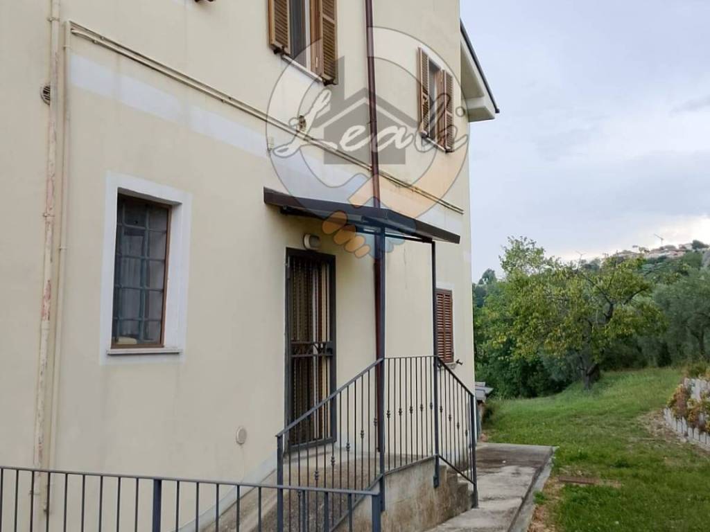 Appartamento a Falerone in VIA POZZO, 15 - Foto 3
