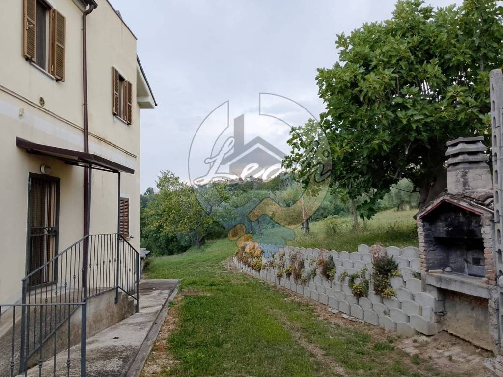 Appartamento a Falerone in VIA POZZO, 15 - Foto 4