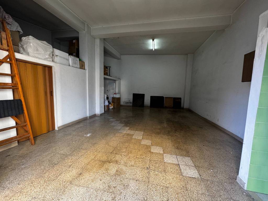 Box / garage a Bisceglie in Via Capitano Francesco Gentile, 27 - Foto 3
