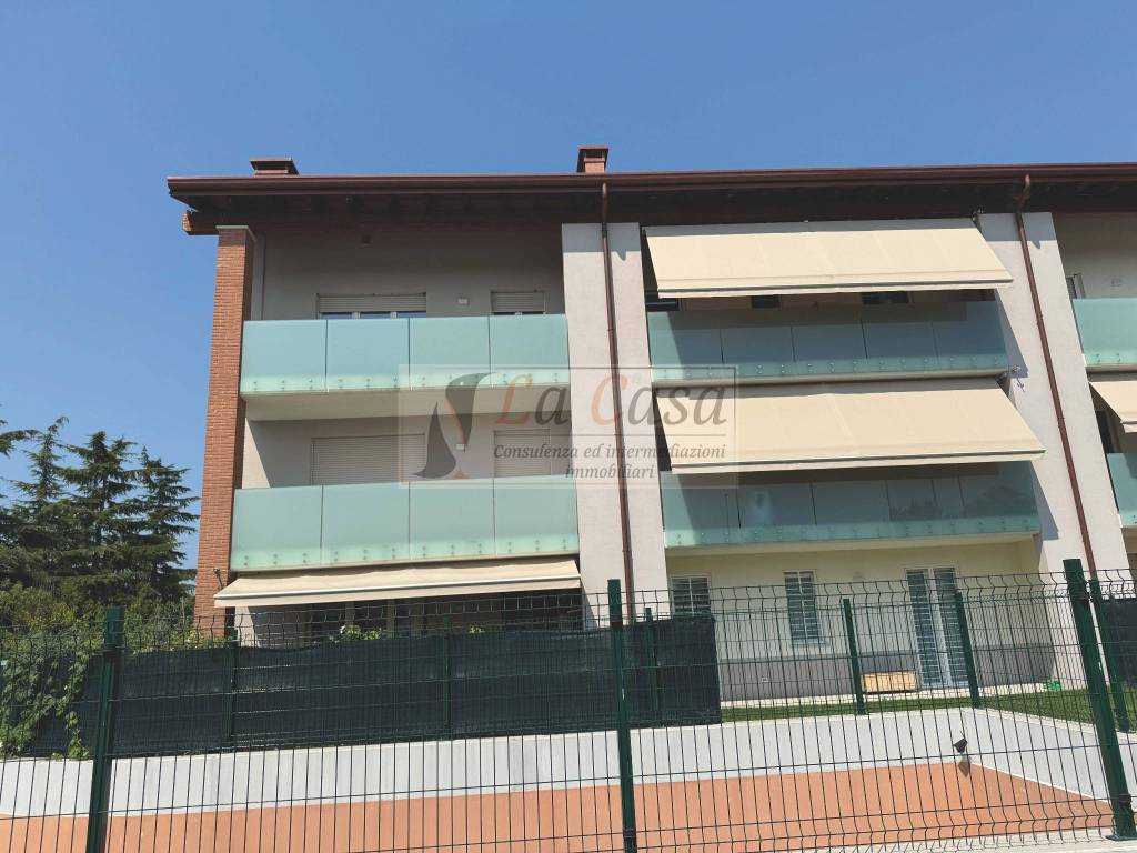 Appartamento a Verona in Via Bassone, 2 - Foto 2