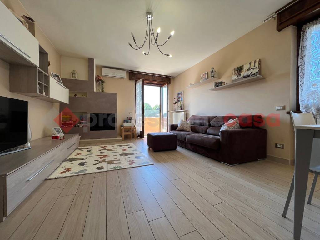Appartamento a Oppeano in via croce, 20 - Foto 2