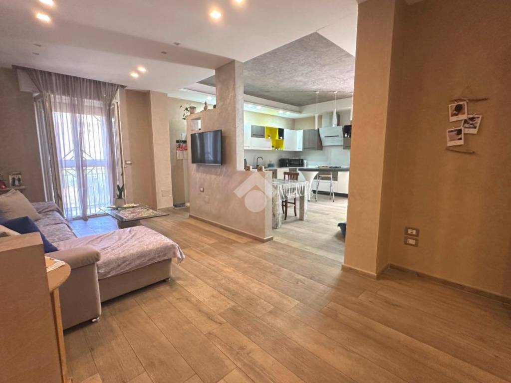 Appartamento a Trani in Via Sant' Annibale Maria di Francia, 37 - Foto 4