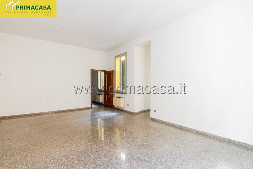 Appartamento a Correggio in Corso Camillo Benso di Cavour, 12 - Foto 2