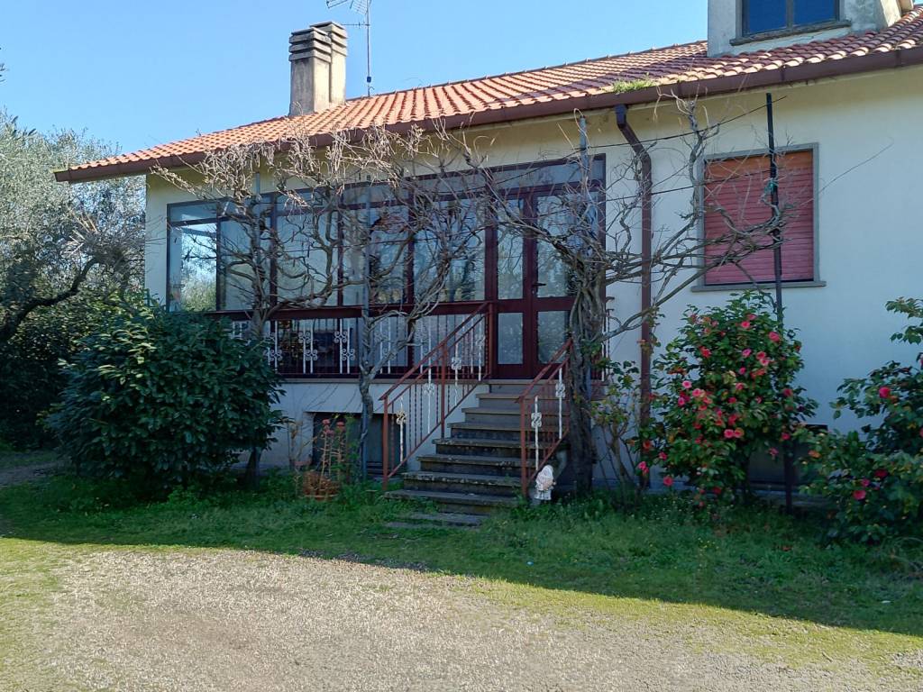 Villa a Viterbo in Strada San Lazzaro - Foto 4