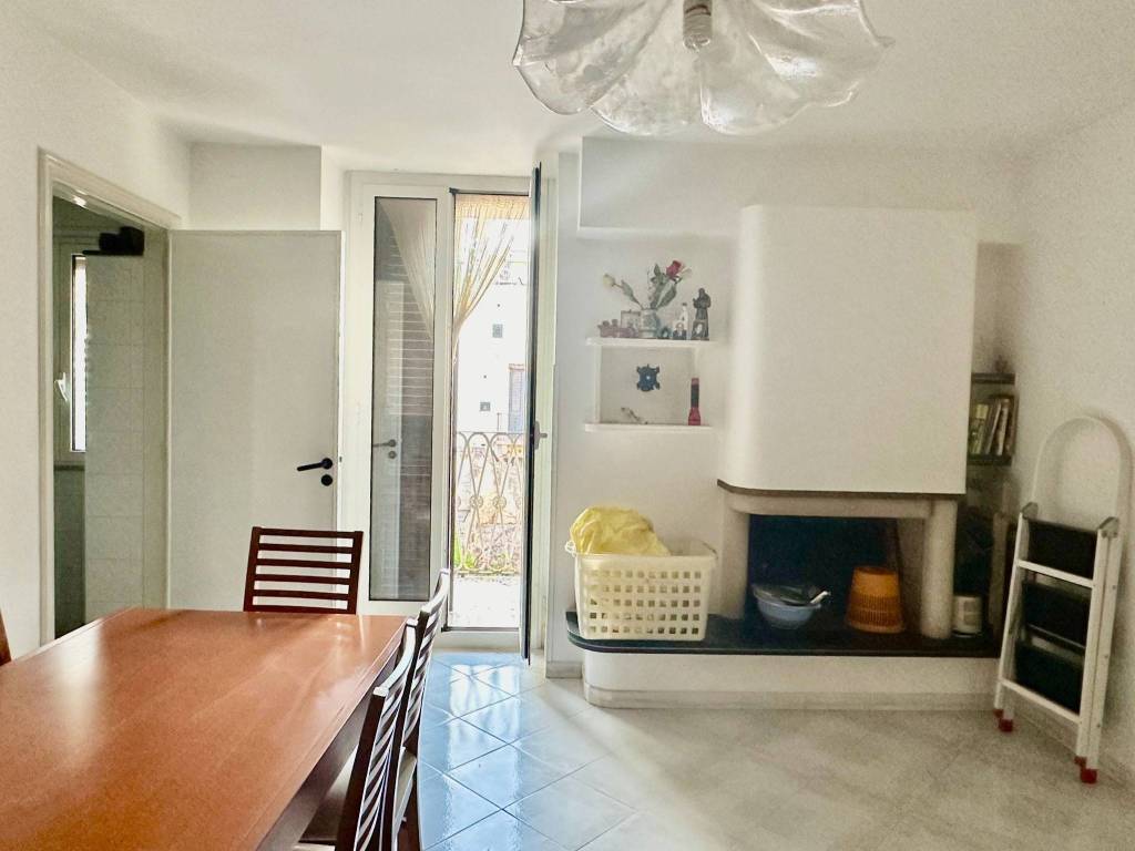 Casa indipendente a Fasano in Via Carlo Amati, 19 - Foto 3