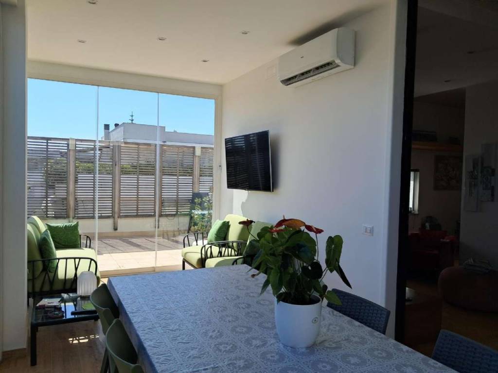 Attico / mansarda a Trani in via Avvocato Francesco de Bartolo - Foto 2