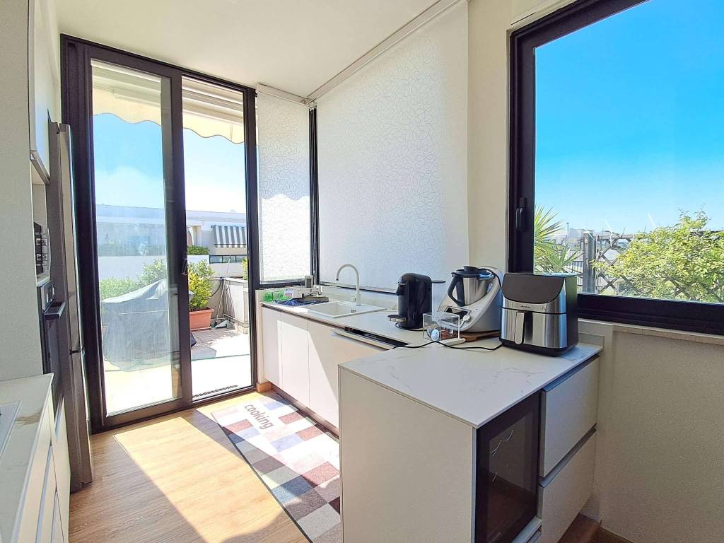 Attico / mansarda a Trani in via Avvocato Francesco de Bartolo - Foto 5