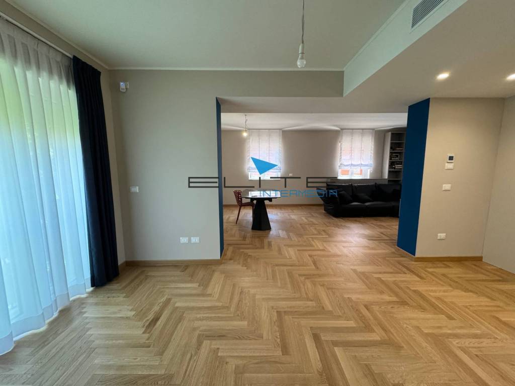 Casa indipendente a Pescara in Via Regina Elena, 197 - Foto 3