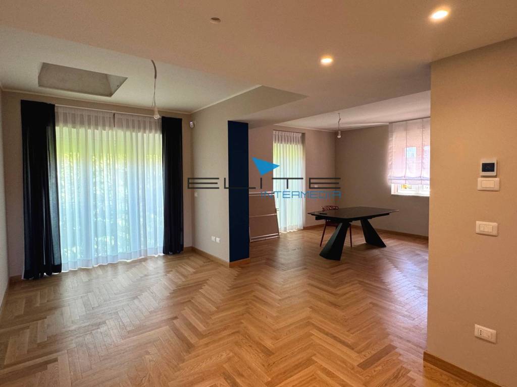 Casa indipendente a Pescara in Via Regina Elena, 197 - Foto 4