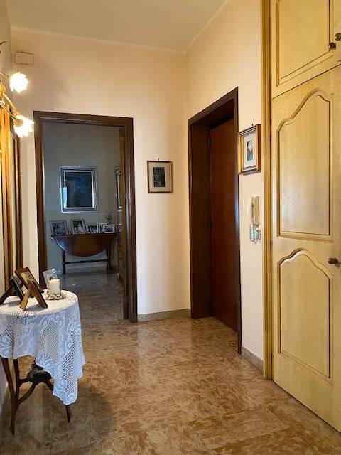 Appartamento a Lecce in viale Roma n., 18 - Foto 2