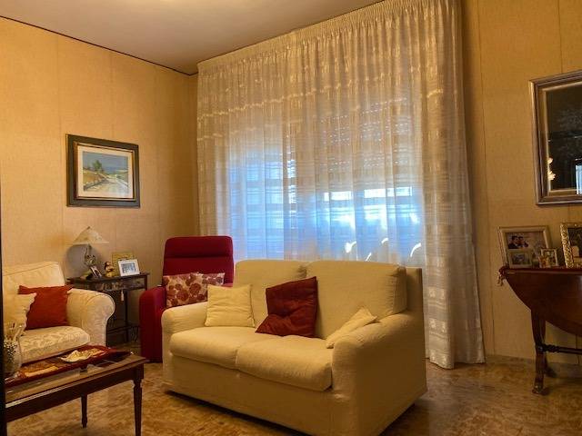 Appartamento a Lecce in viale Roma n., 18 - Foto 4