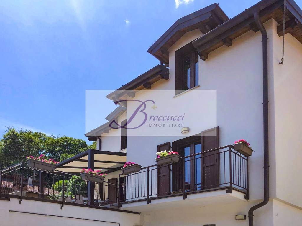 Casa indipendente a Cuasso al monte - Foto 2
