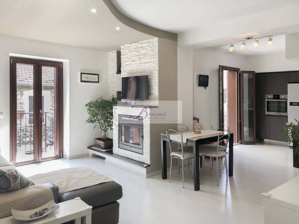 Casa indipendente a Cuasso al monte - Foto 3