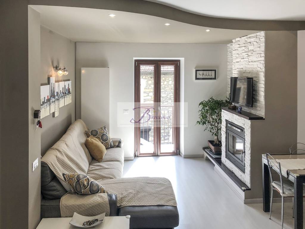 Casa indipendente a Cuasso al monte - Foto 4