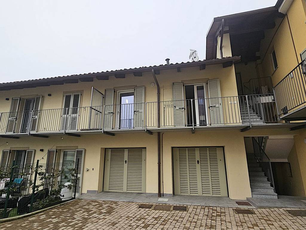 Appartamento a Chieri in Via Giuseppe Avezzana - Foto 2