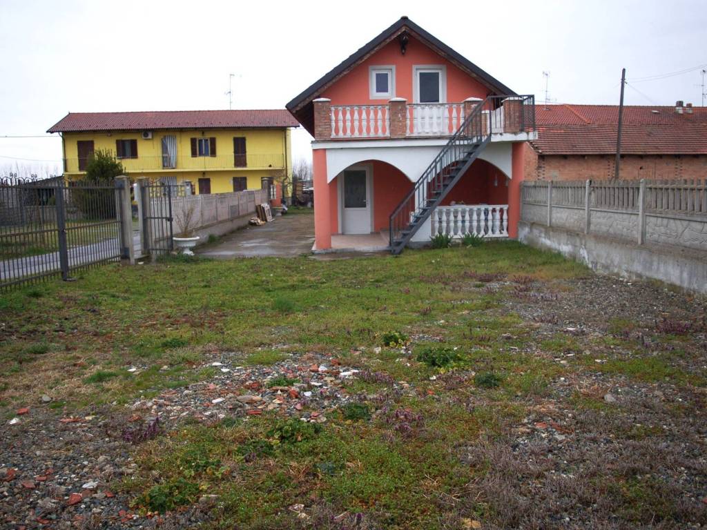 Villa a Crescentino in strada Provinciale 107 - Foto 2