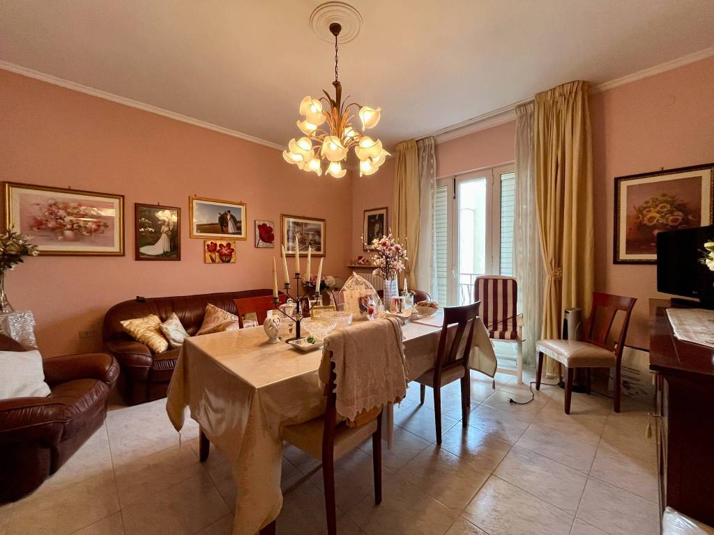 Casa indipendente a Bitetto in Via Suor Clelia Rainini, 1 - Foto 3