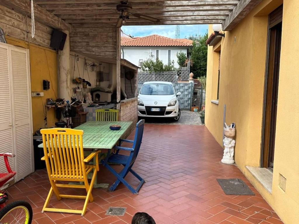 Casa indipendente a Piombino in Località Montemazzano - Foto 3