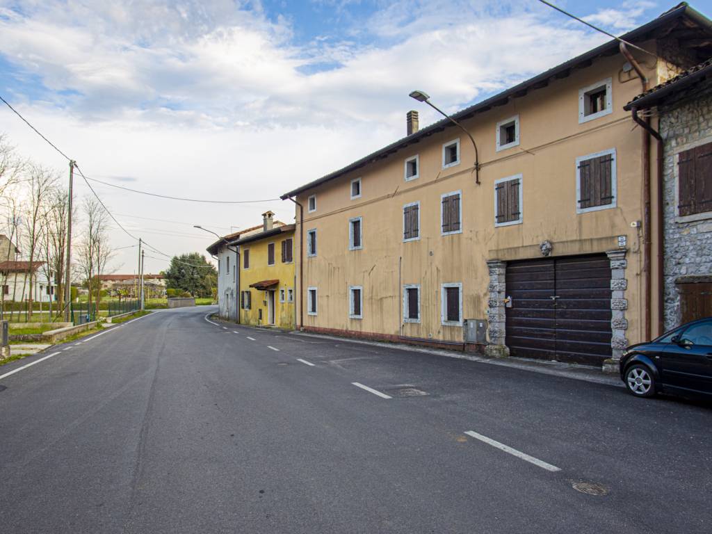 Rustico / casale a Aviano in Via Piante - Foto 2