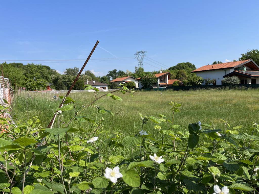 Terreno a Cadrezzate con osmate in Via dei Peschi - Foto 2