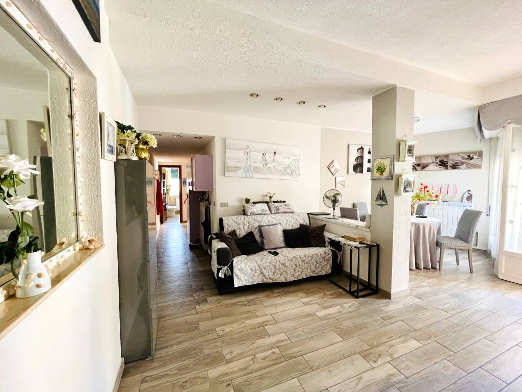 Appartamento a Finale ligure in Via delle Orchidee, 4 - Foto 4