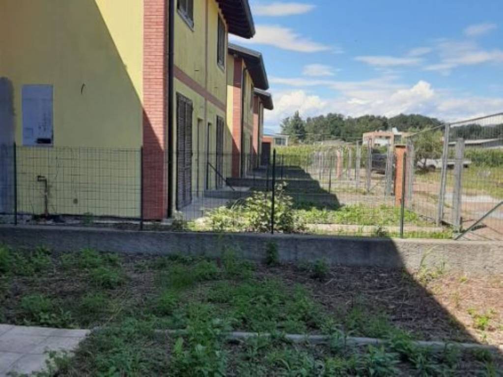 Villetta a schiera a Cadrezzate con osmate in Via Don Guanella - Foto 4