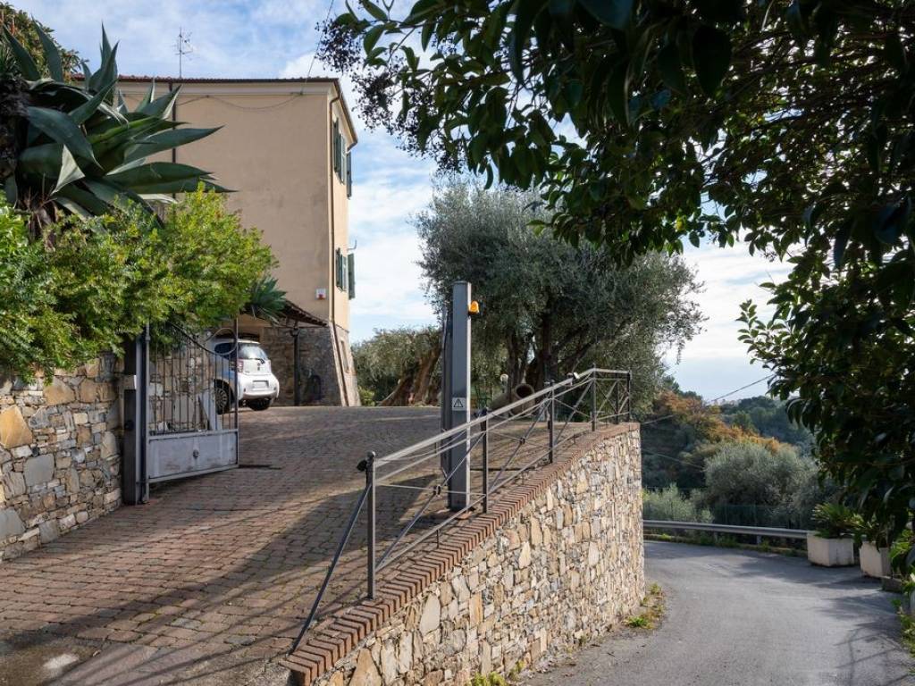 Villa a Imperia in Strada Massabovi - Foto 5