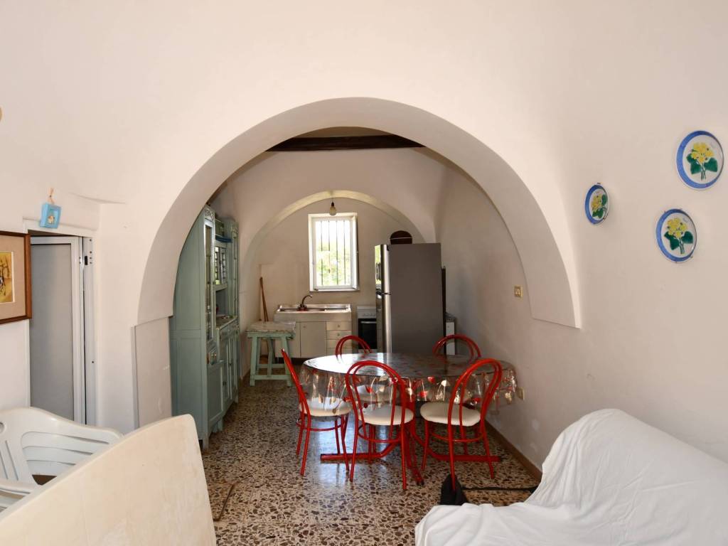 Rustico / casale a Martina franca in Via Cisternino Zona M - Foto 5