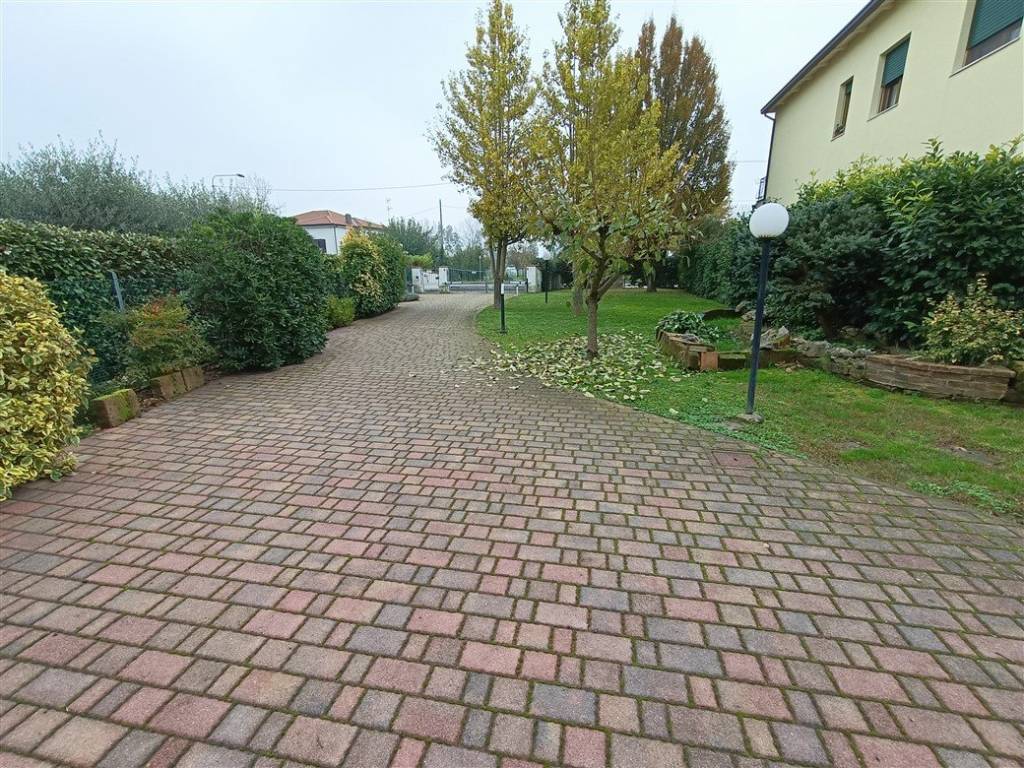 Villa a Bagnacavallo in Via Sinistra Canale Inferiore - Foto 3