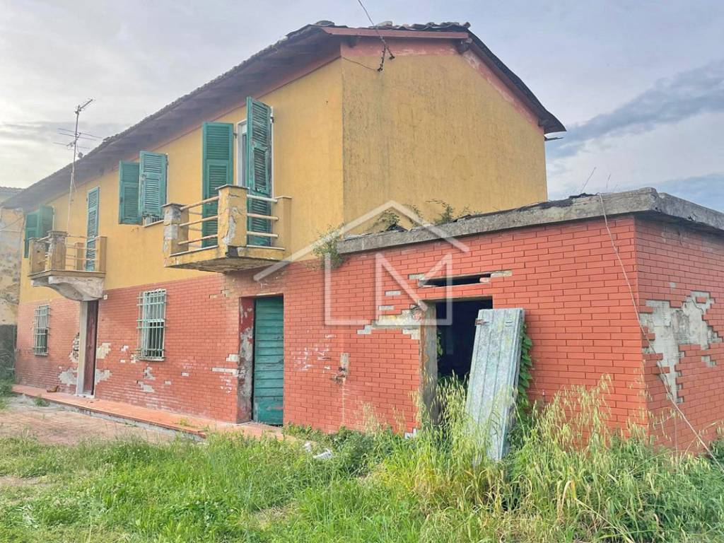 Villa a Sarzana in Via Alta Nuova, 47 - Foto 3