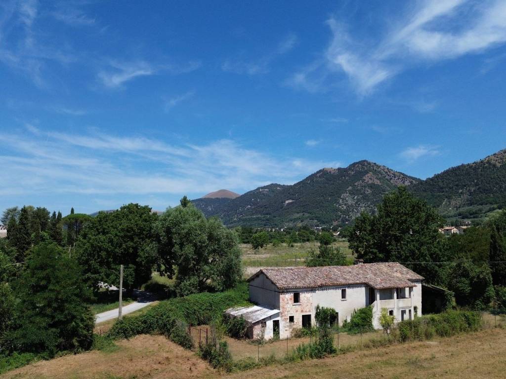 Rustico / casale a Gubbio in Traversa di Via dei Prati - Foto 2