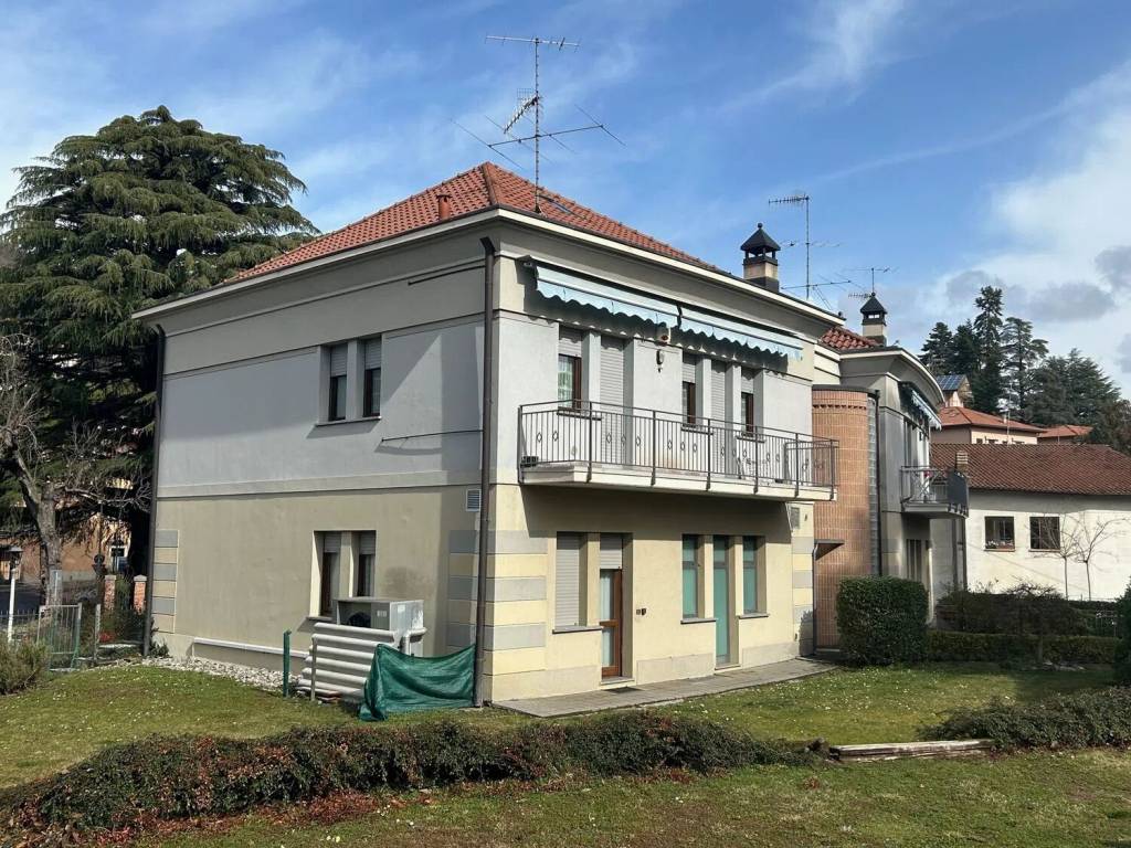 Appartamento a Viggiù in Piazza Risorgimento, 10 A - Foto 2