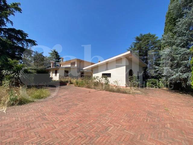 Villa a Aprilia in Via Roselli, 76 - Foto 4