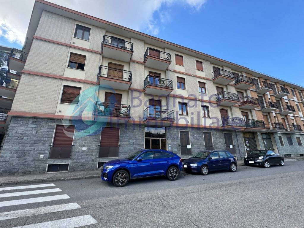Appartamento a Novara in Viale Papa Giovanni XXIII, 52 - Foto 2