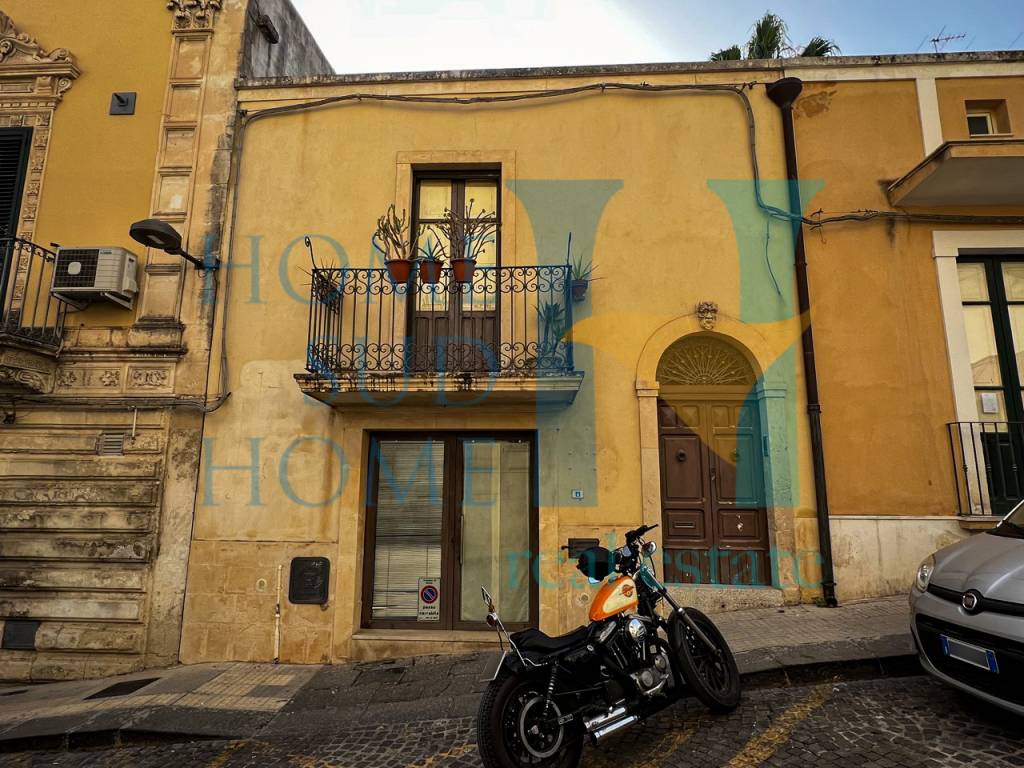 Palazzo / stabile a Noto in Via Tommaso Fazello, 228 - Foto 2